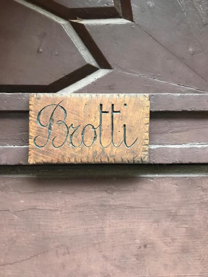 Villa Brotti Claino Zewnętrze zdjęcie